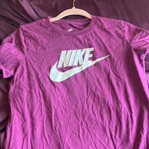 Nike tee